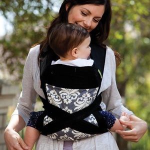 | INFANTINO | SASH™ - DAMASK PRINT
Wrap & Tie Mei Tai Carrier